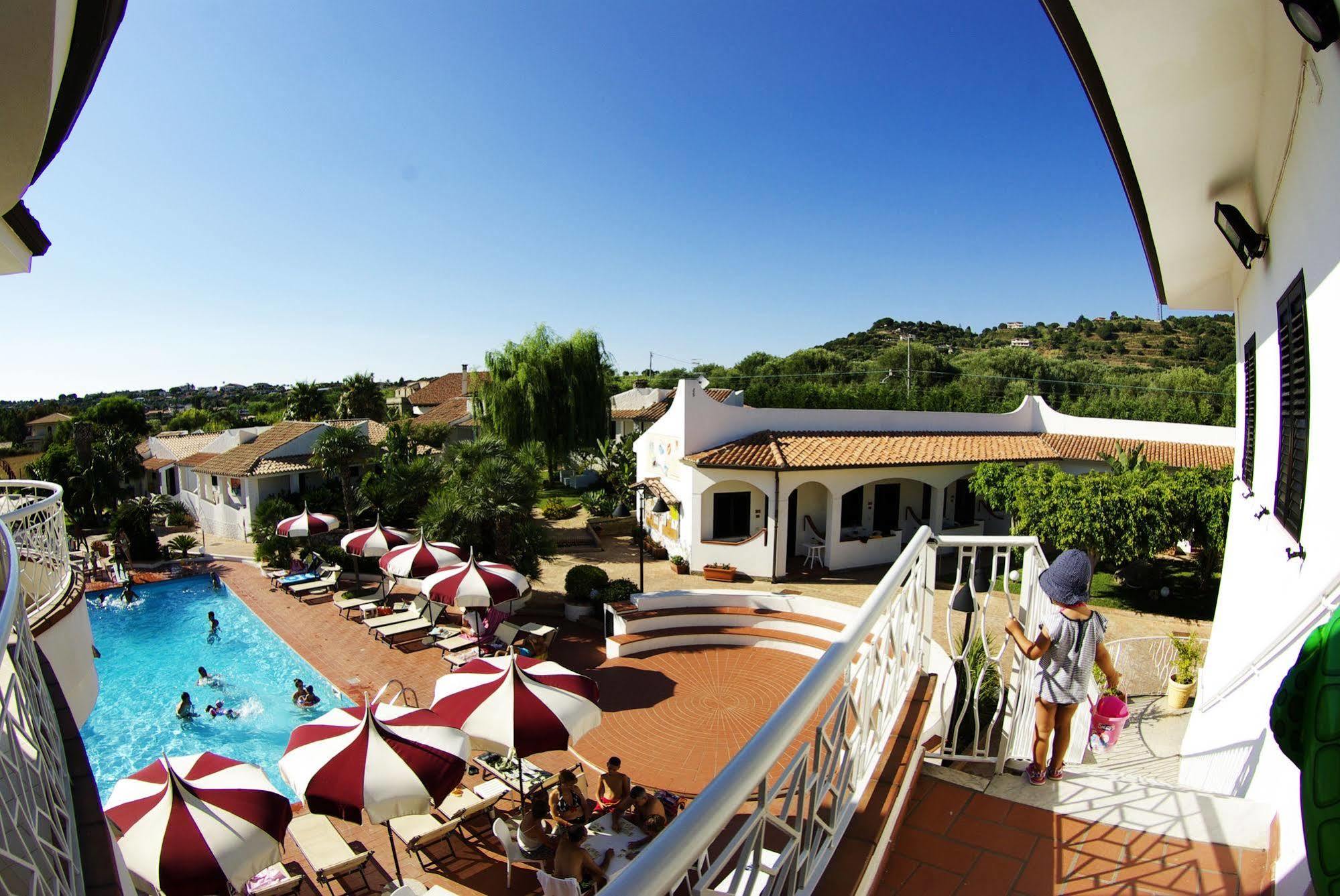 Baia Del Capo Hotel Ricadi Exterior photo